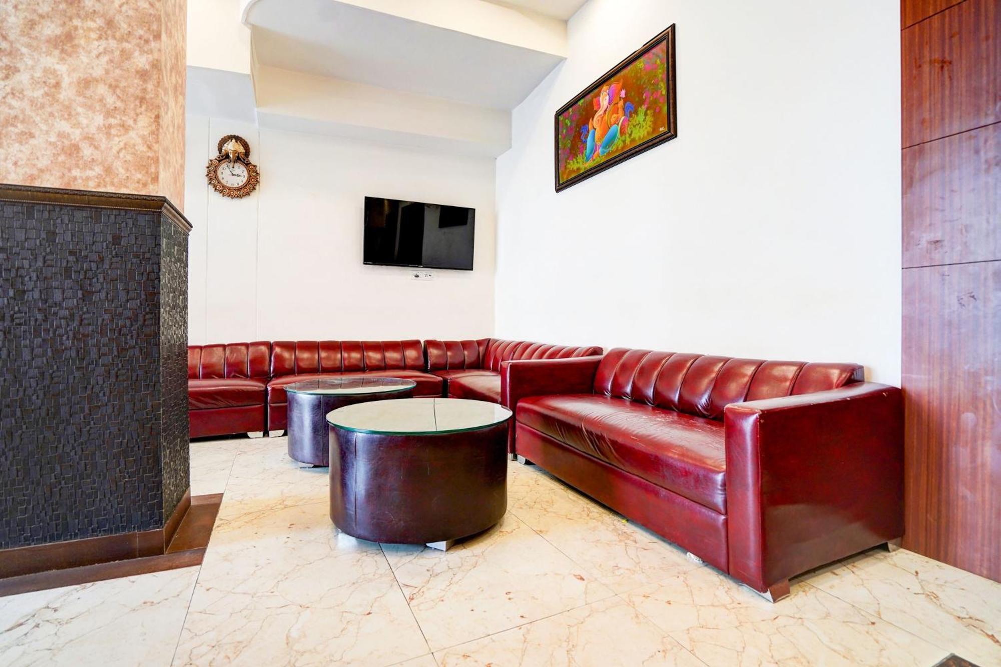 Townhouse Ram Katora Near Vishwanath Temple Formerly Sv Grand Hotel Varanasi Exterior photo